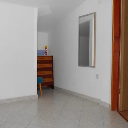 Kurelic Apartamento Rab Town