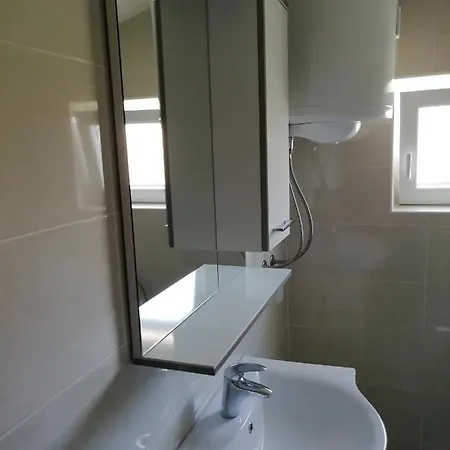 Kurelic Apartamento Rab Town